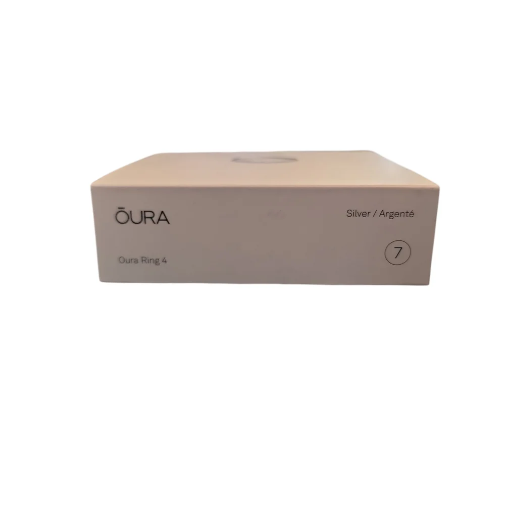 Oura Ring 4 - Silver on White Box